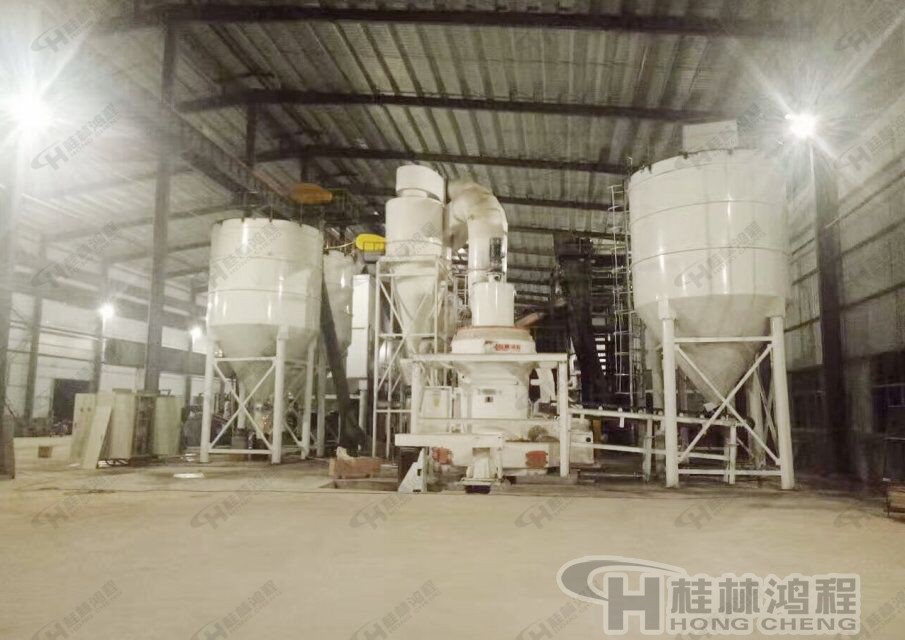 石墨磨粉機，石墨雷蒙磨，石墨雷蒙機，600目石墨粉設備，HC1700擺式磨粉機