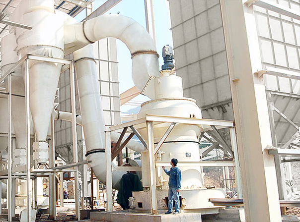 大型非金屬礦磨粉機(jī)廠家，桂林鴻程磨粉機(jī)，磨粉機(jī)，節(jié)能磨粉機(jī)，立磨，超細(xì)磨粉機(jī)，桂林鴻程磨粉機(jī)