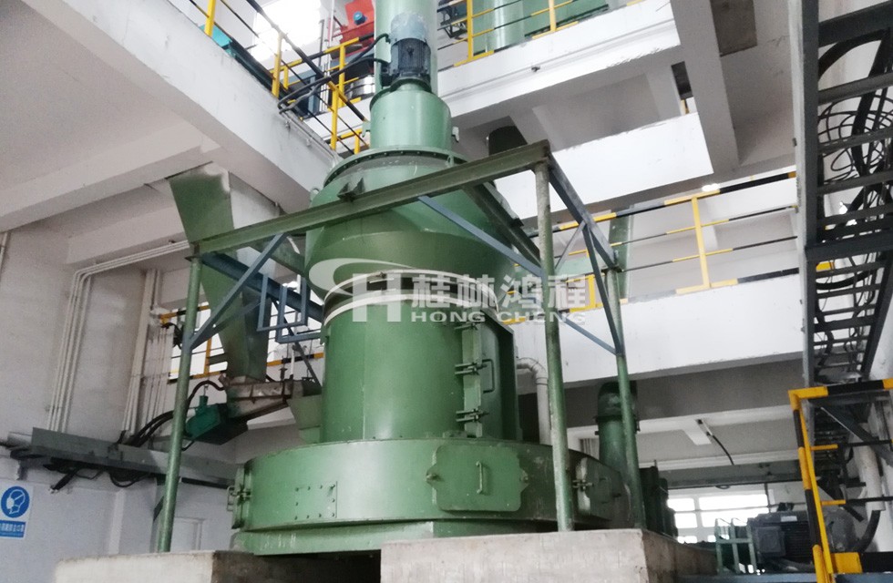 5R4121打礦石粉機器多少錢一臺 雷蒙磨粉機多少錢一臺？幾萬到幾十萬不等