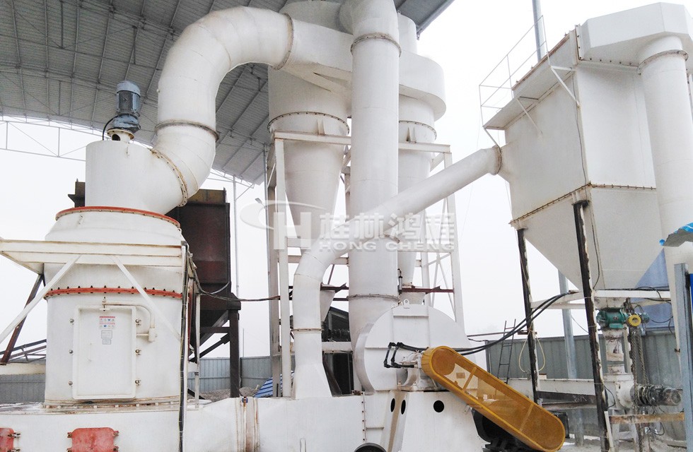 HC1900打礦石粉機器多少錢一臺 雷蒙磨粉機多少錢一臺？幾萬到幾十萬不等